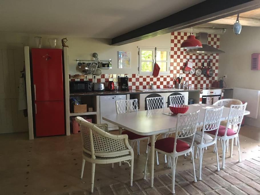 Gite Des Amis Domaine De Mas Caron Caromb 外观 照片